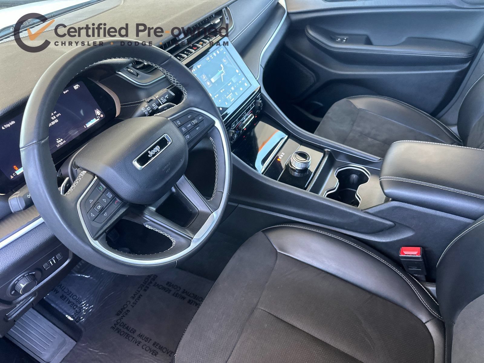 Used 2024 Jeep Grand Cherokee Altitude AWD/4WD image 11