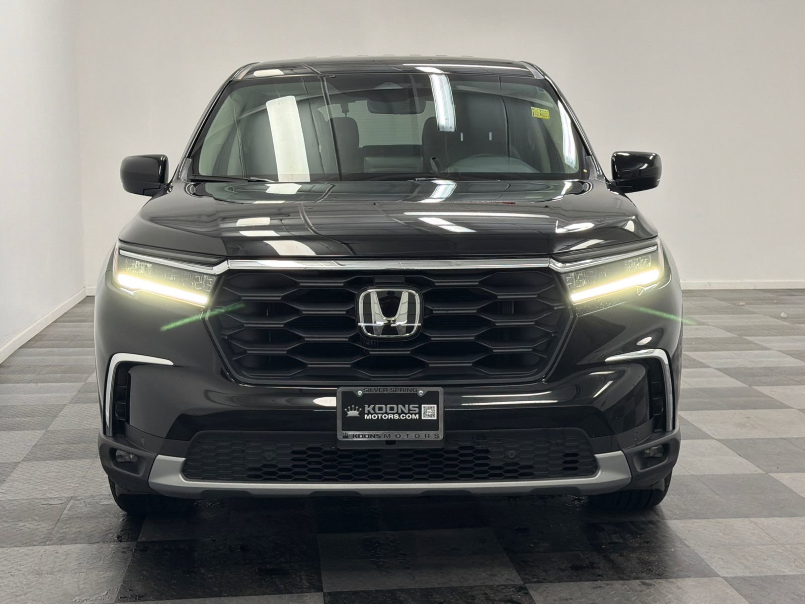 Used 2025 Honda Pilot EX-L image 3