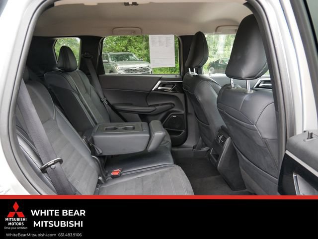 Used 2025 Mitsubishi Outlander SE AWD/4WD image 9