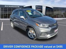 Used 2020 Chevrolet Trax LT w/ Sun & Sound Package image 3