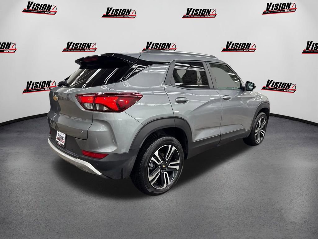 Used 2025 Chevrolet TrailBlazer LT w/ Convenience Package image 5