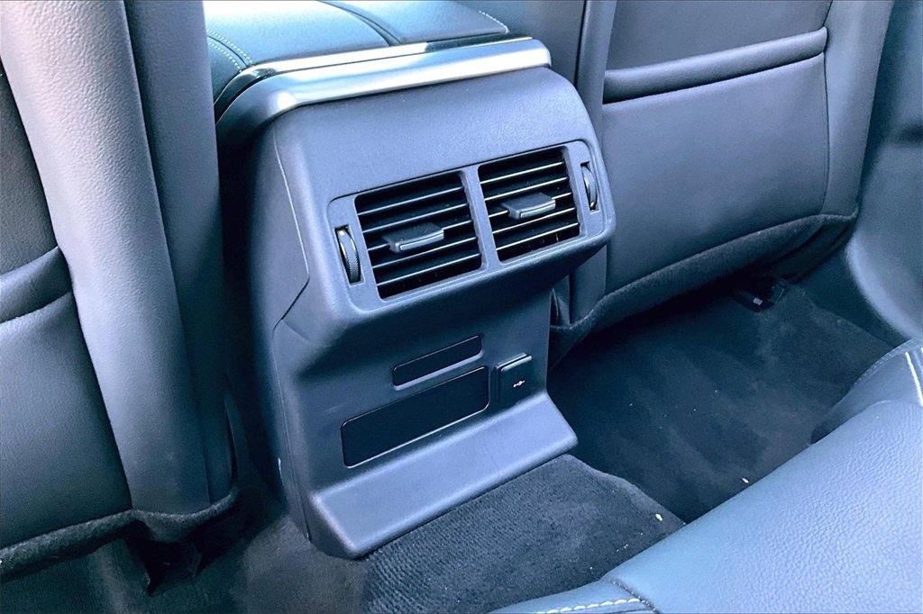 Used 2023 Land Rover Range Rover Velar R-Dynamic S image 10