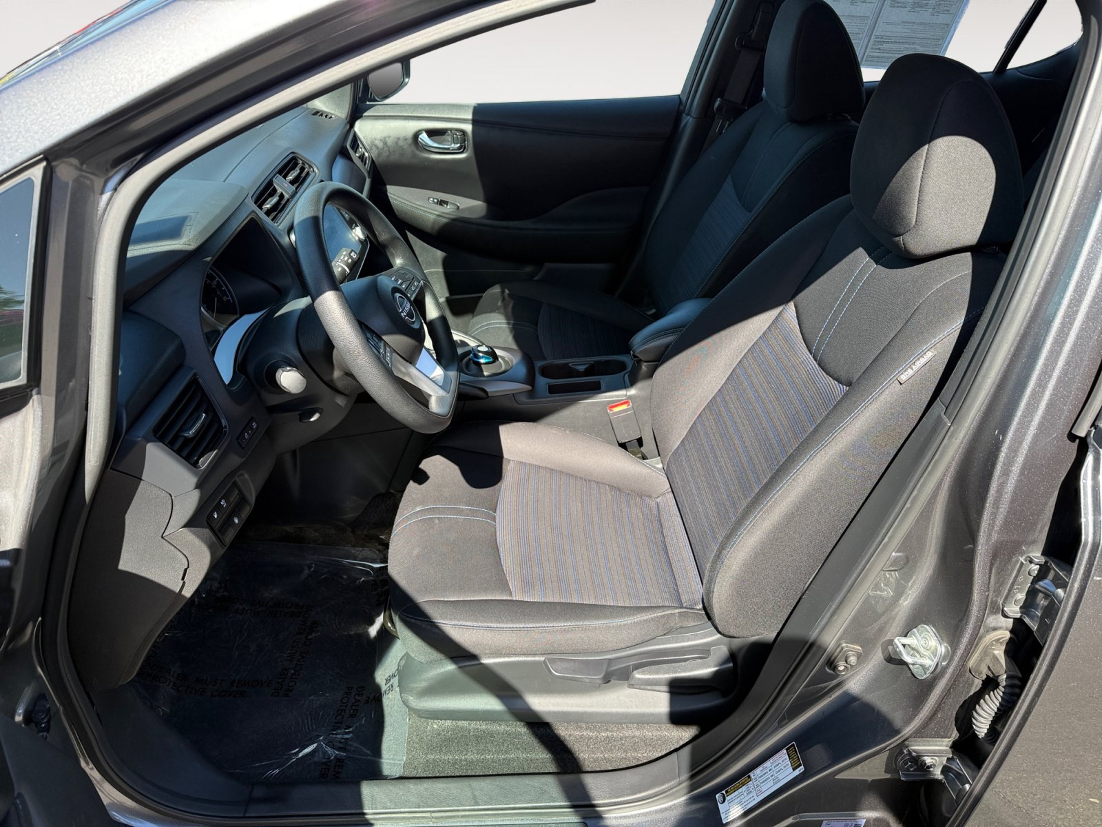 Used 2025 Nissan Leaf S FWD image 10