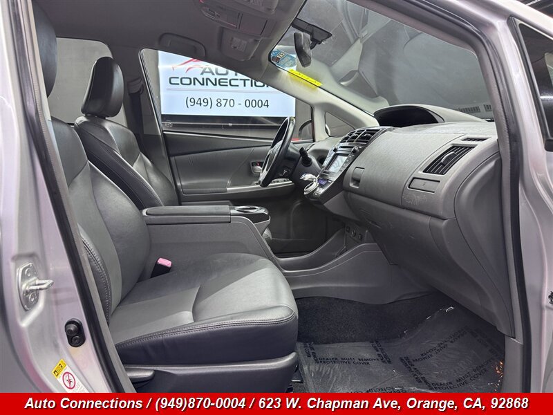 Used 2014 Toyota Prius V Five FWD image 7