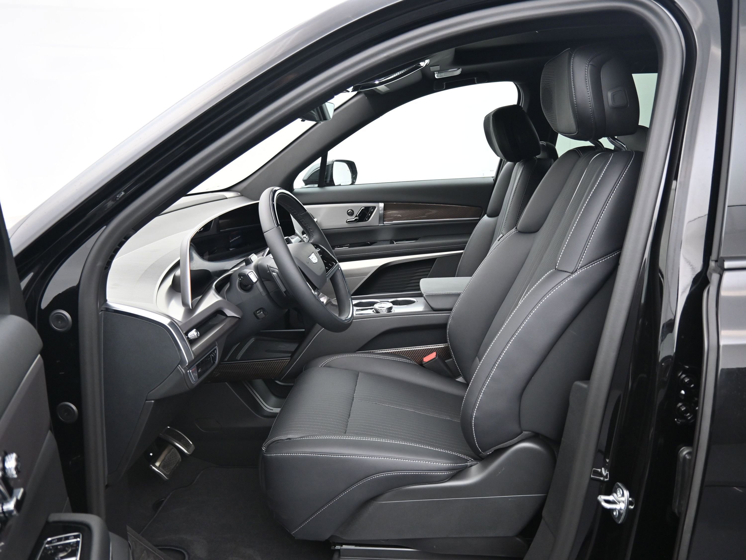 New 2026 Cadillac Vistiq Luxury w/ LPO, Floor Liner Package image 11