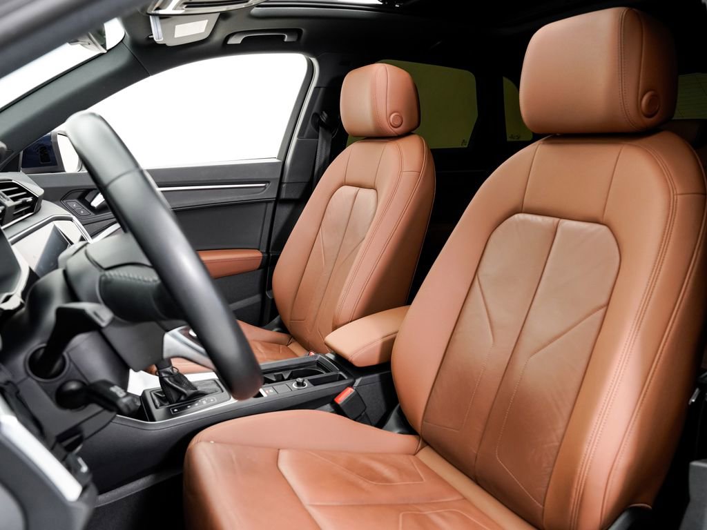 Used 2020 Audi Q3 2.0T Premium w/ Convenience Package image 5