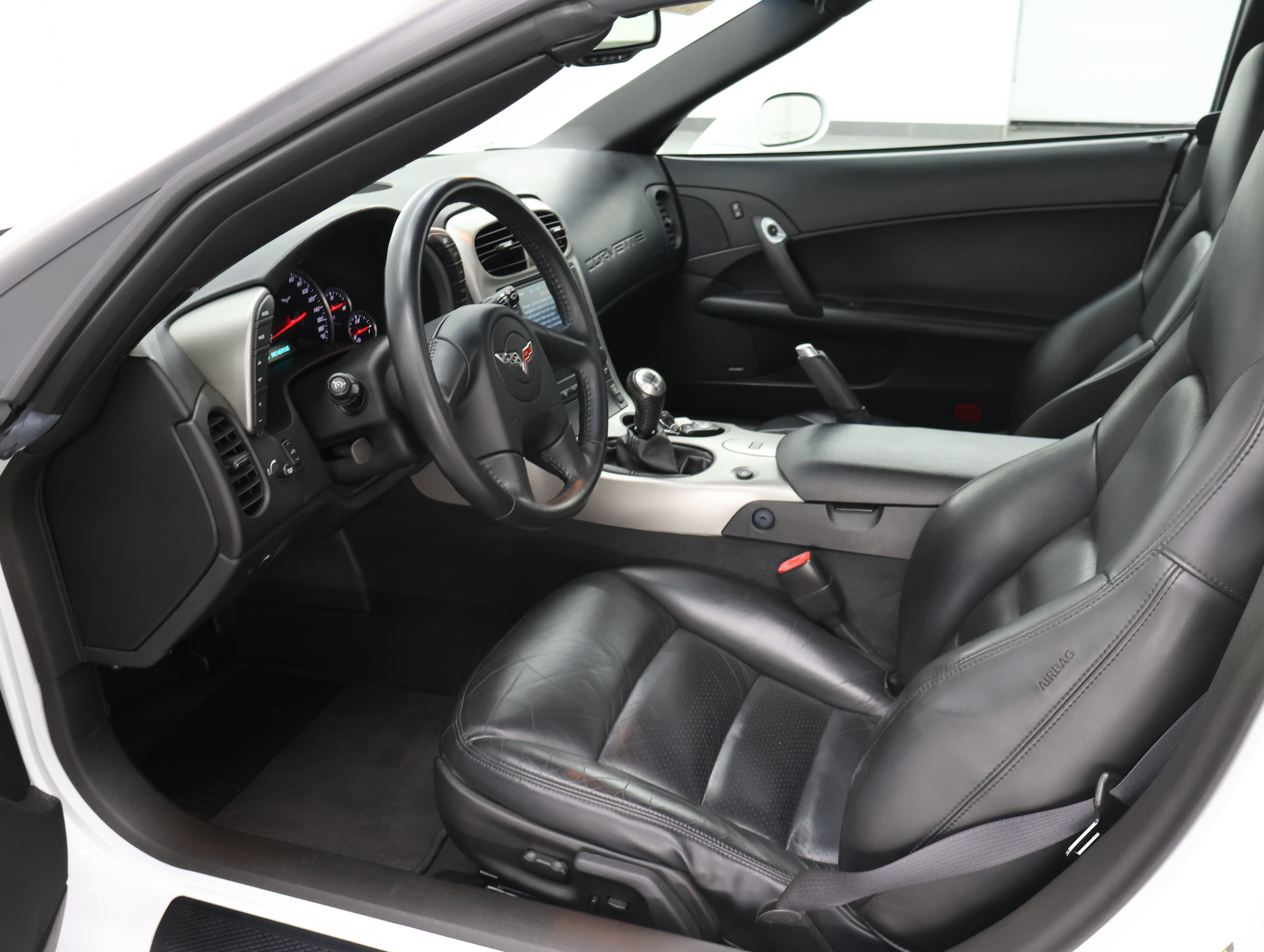 Used 2005 Chevrolet Corvette Convertible w/ Preferred Equipment Group RWD image 7