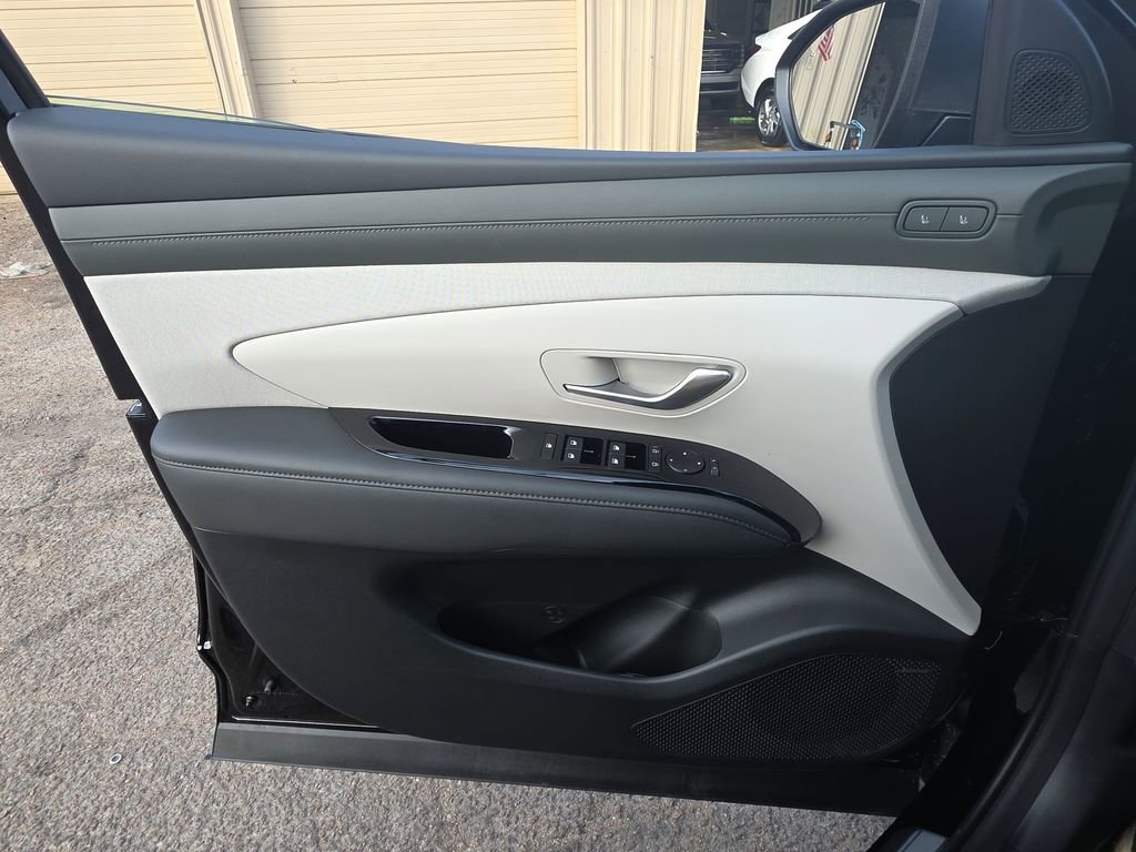 New 2025 Hyundai Tucson Limited image 36