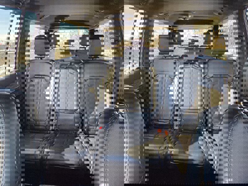 Used 2024 Jeep Wagoneer L Series II image 24