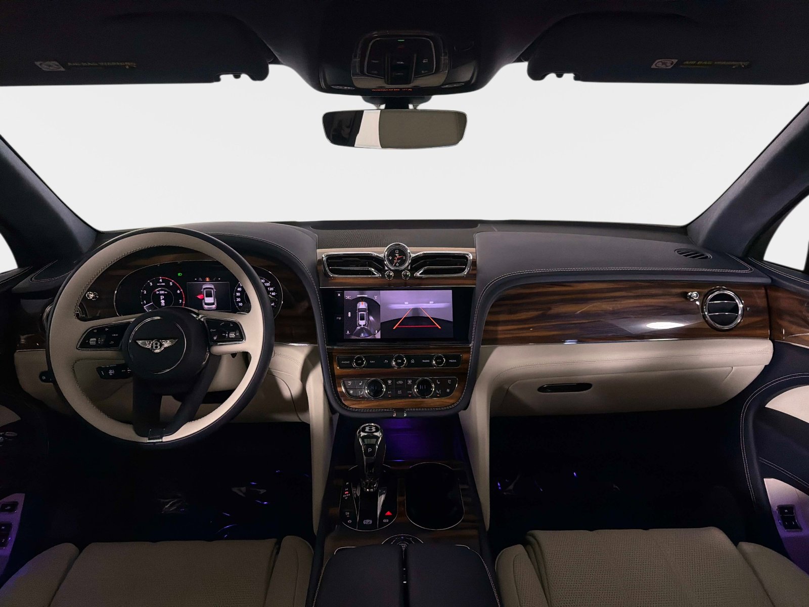 Used 2024 Bentley Bentayga AWD/4WD image 37