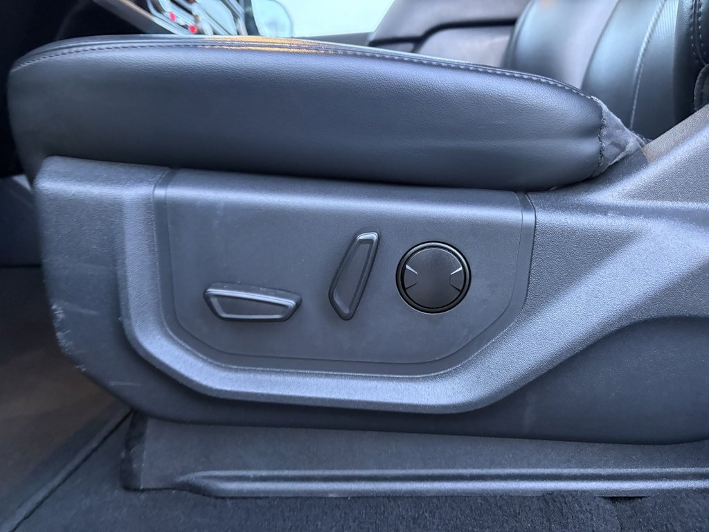 Certified 2024 Ford Expedition XLT image 16