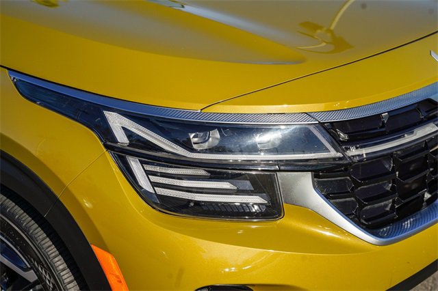 Certified 2024 Kia Seltos SX w/ SX Sunroof Package image 11