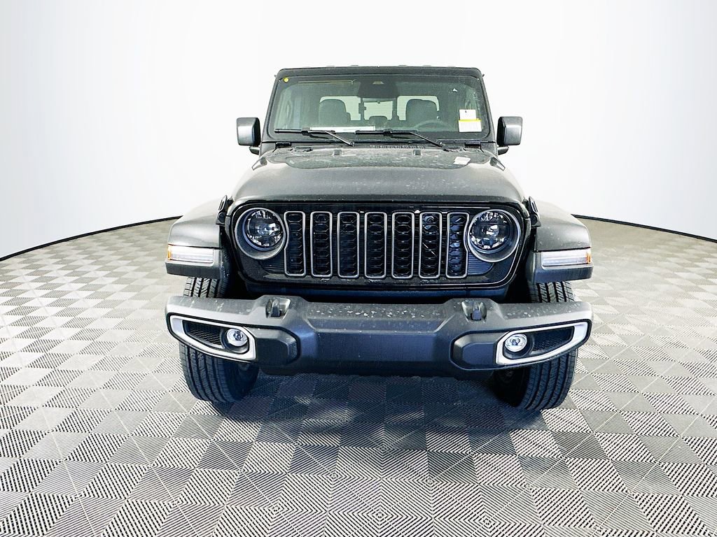 New 2026 Jeep Gladiator Sahara image 4