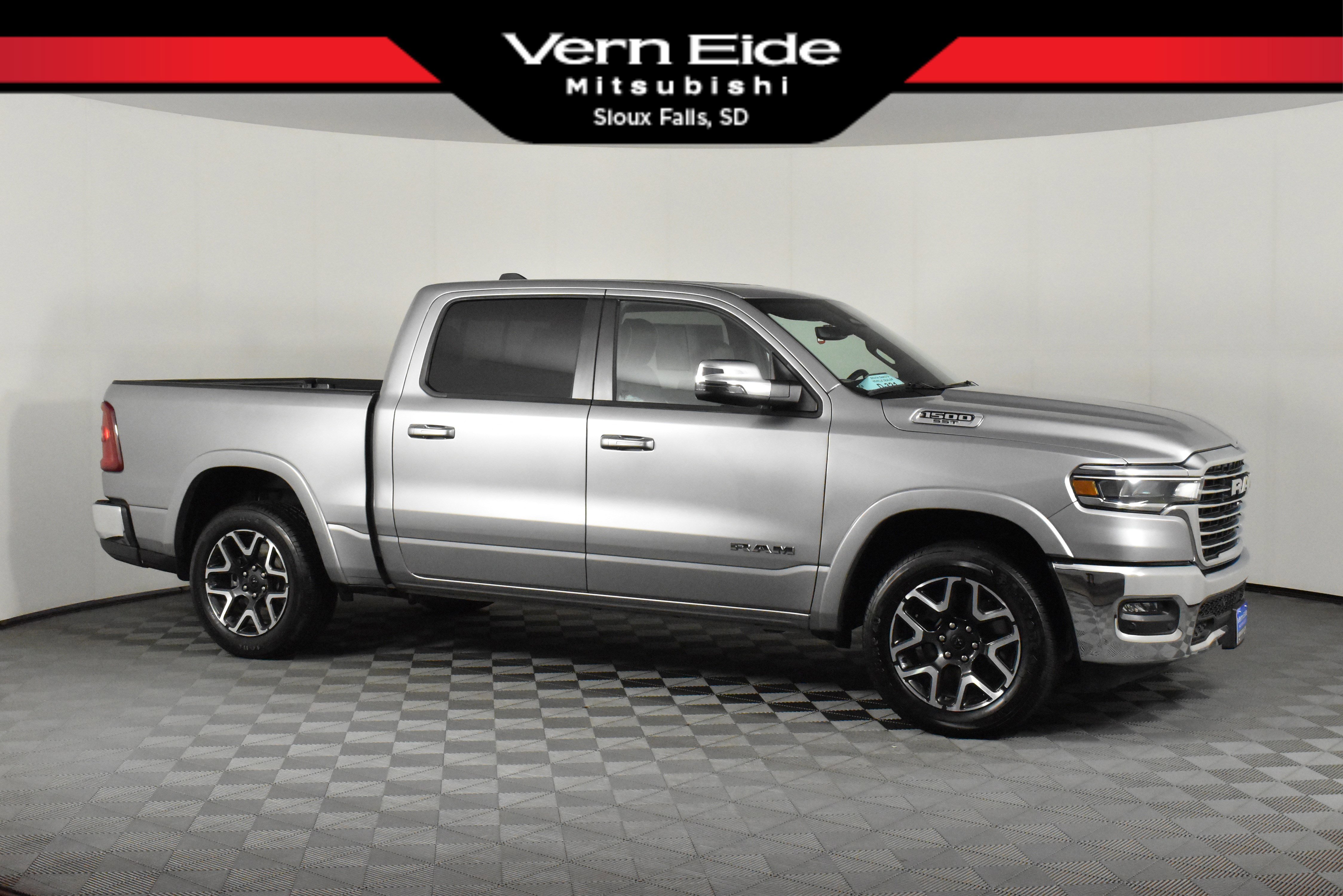Used 2025 RAM 1500 Laramie image 1