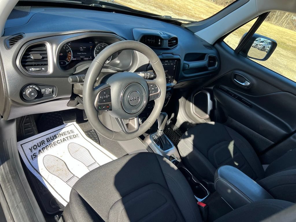 Used 2022 Jeep Renegade Latitude AWD/4WD image 22