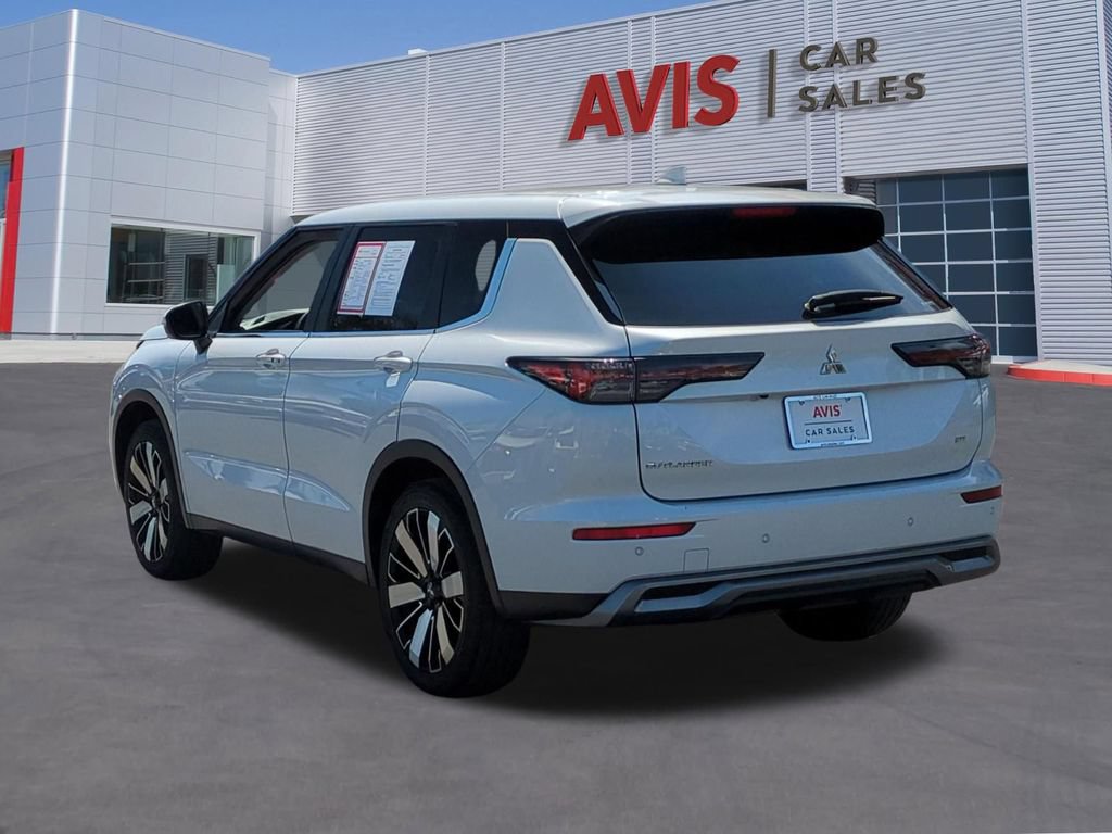 Used 2025 Mitsubishi Outlander SE AWD/4WD image 9