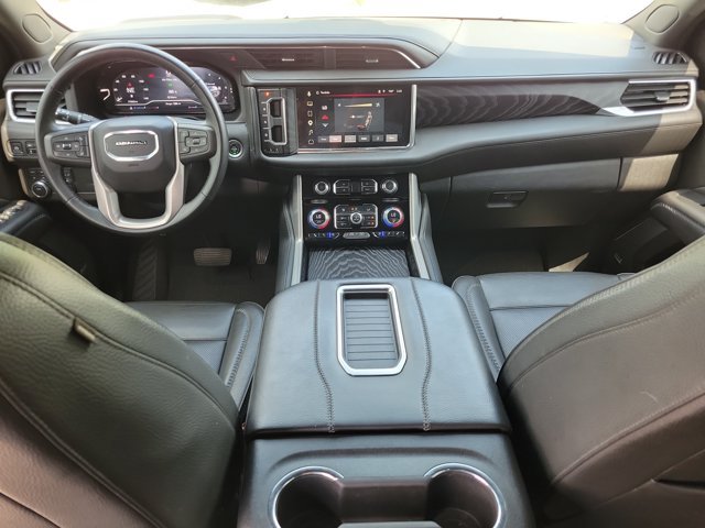 Used 2023 GMC Yukon Denali AWD/4WD image 12