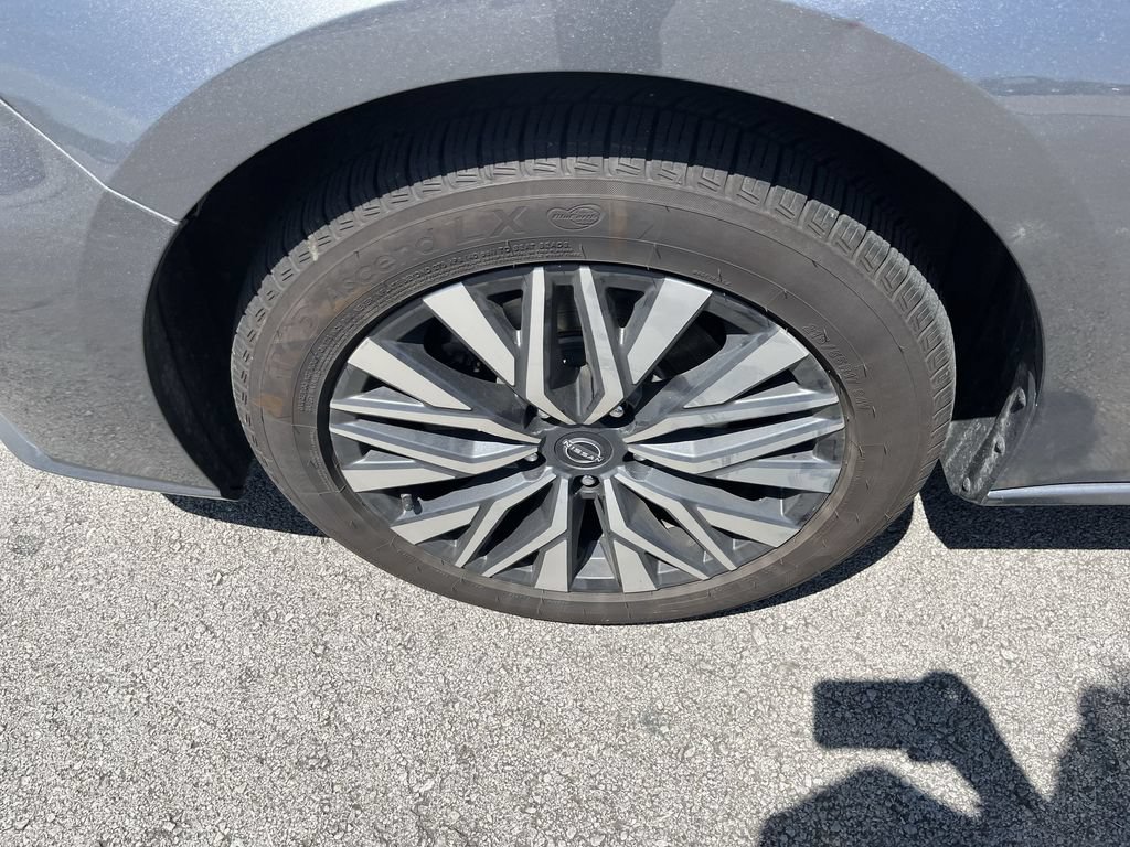 Used 2024 Nissan Altima 2.5 SV FWD image 10