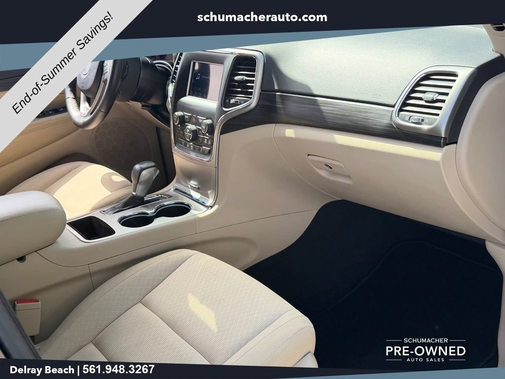 Used 2019 Jeep Grand Cherokee Laredo AWD/4WD image 16