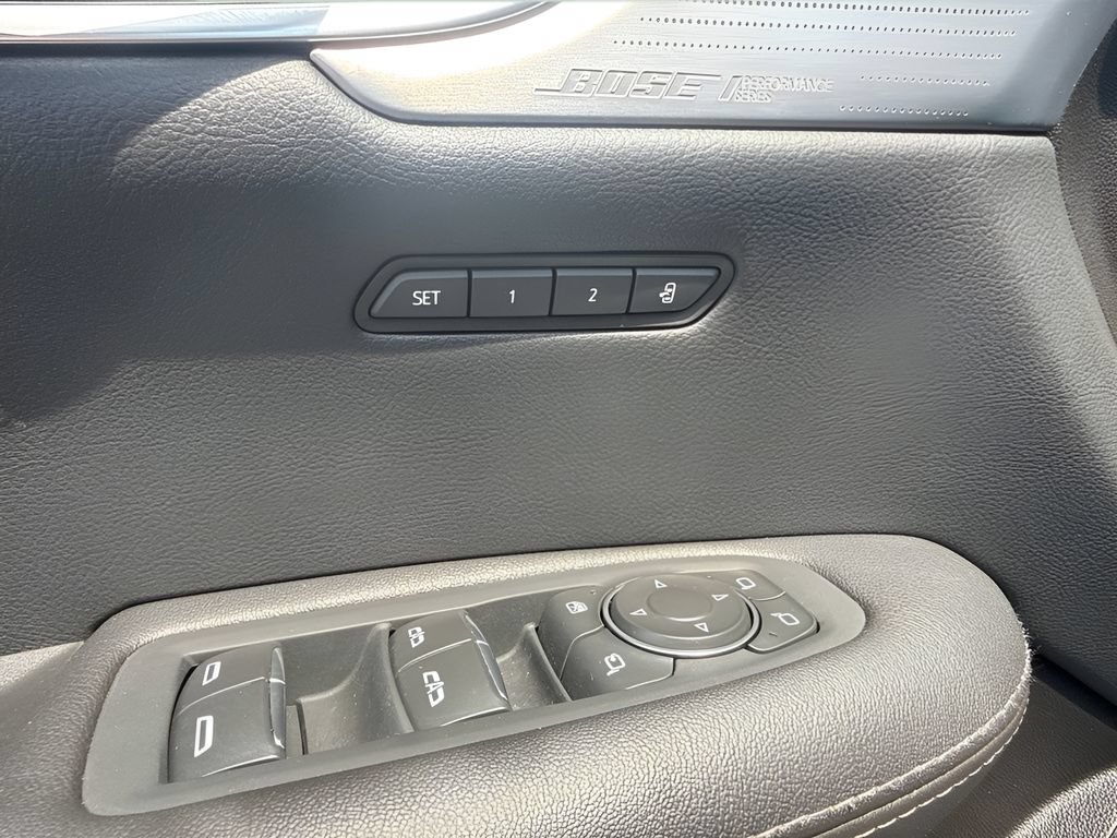 Used 2025 Cadillac XT5 Premium Luxury FWD image 11