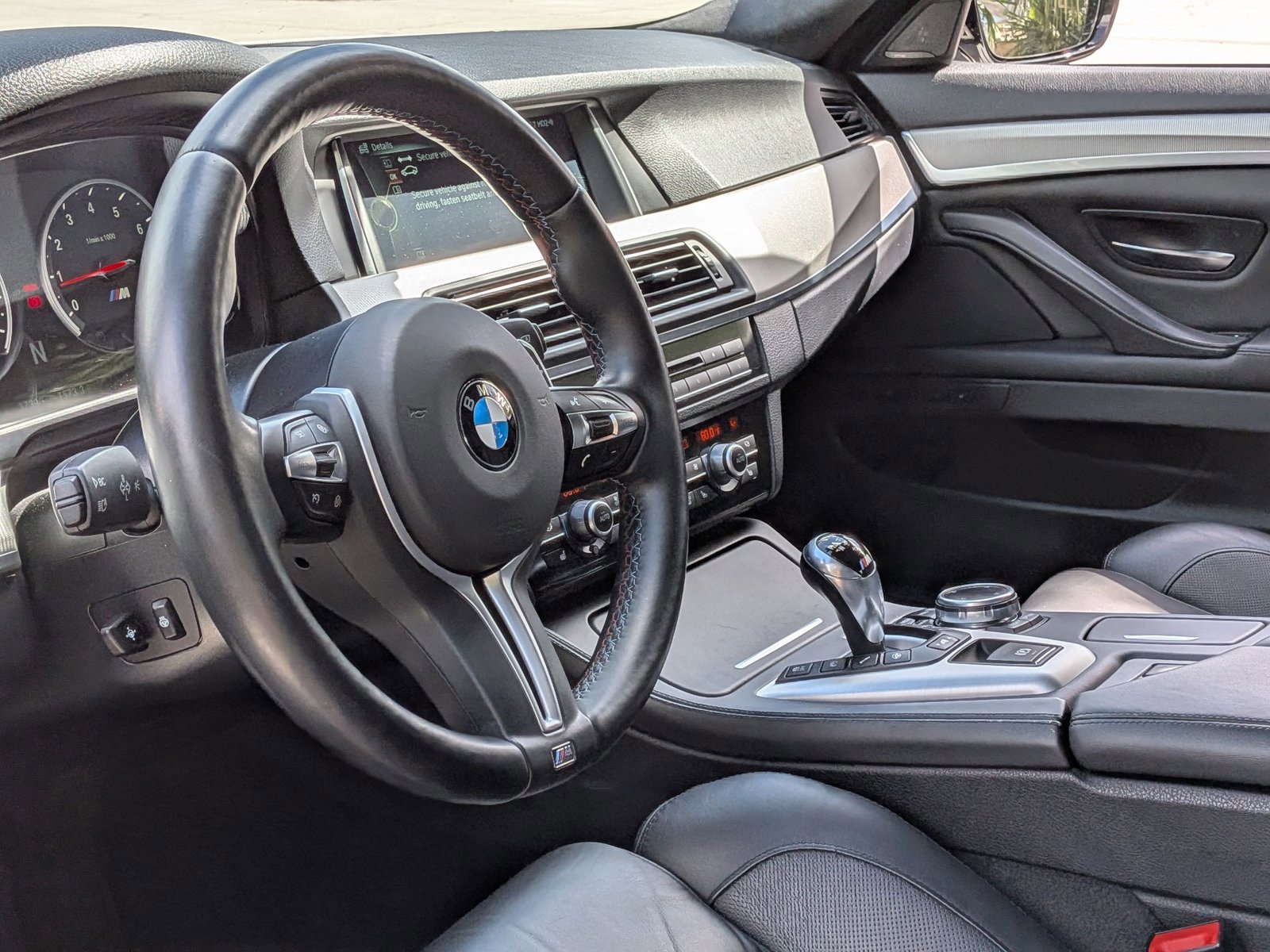Used 2014 BMW M5 RWD image 4