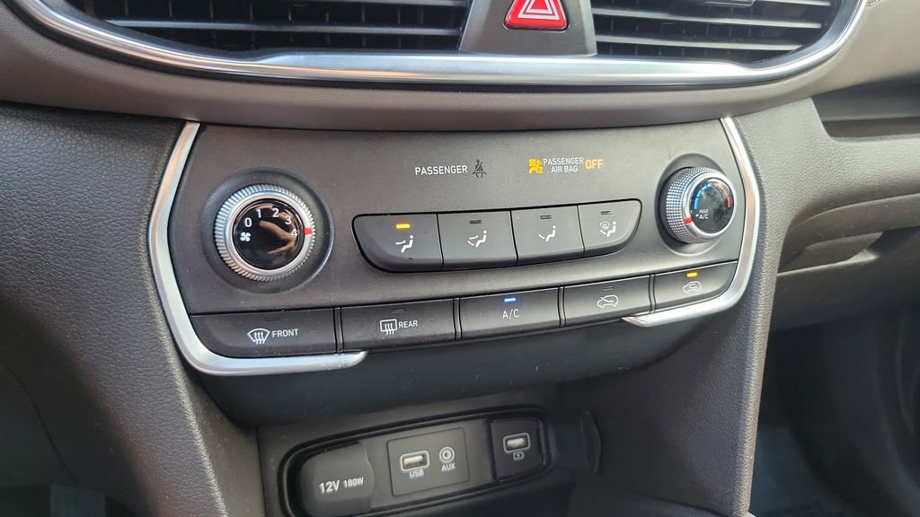 Used 2020 Hyundai Santa Fe SE FWD image 20