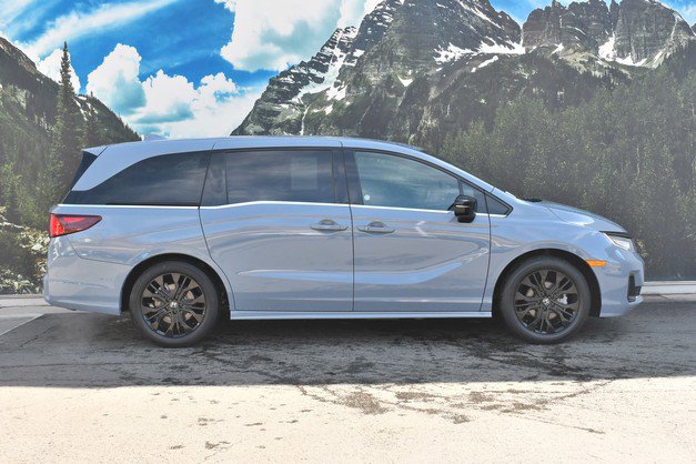 Used 2025 Honda Odyssey Sport-L image 2