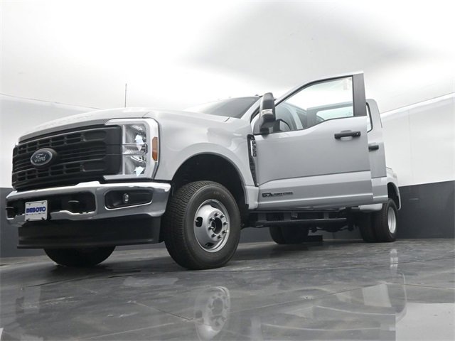 New 2026 Ford F350 XL image 70
