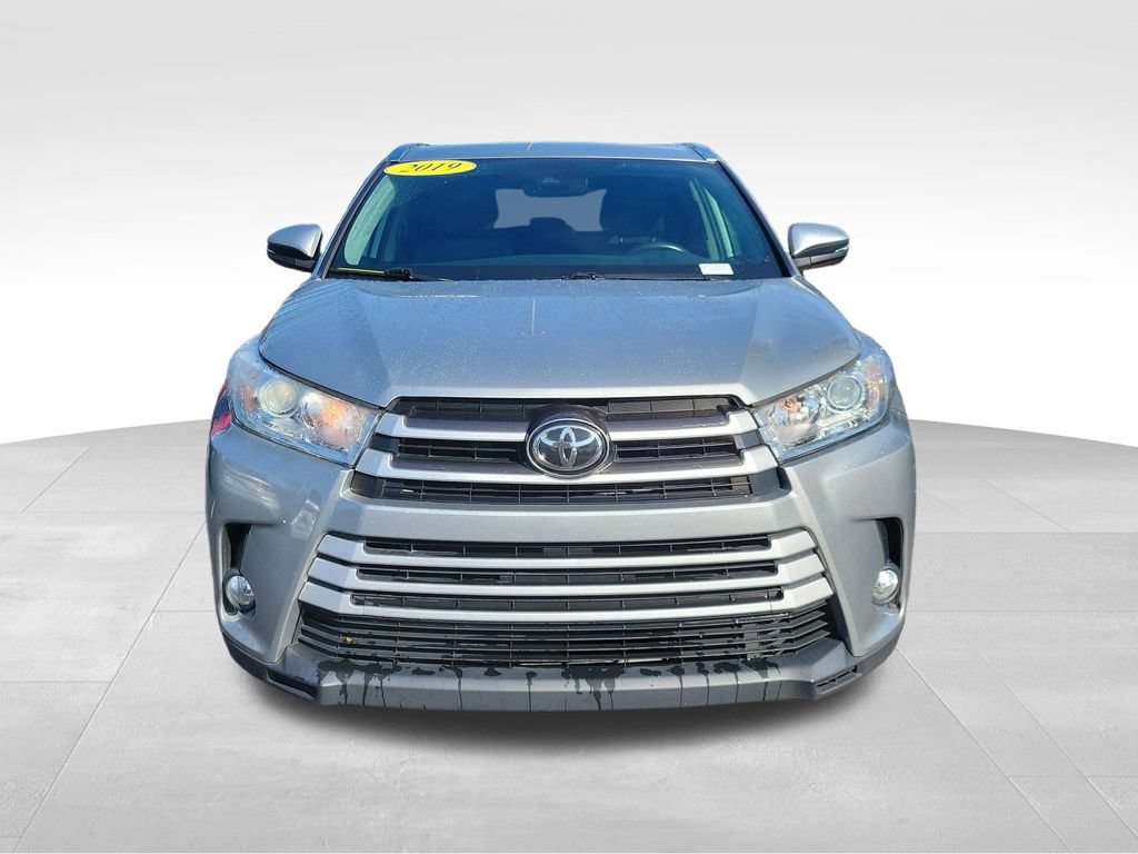 Used 2019 Toyota Highlander XLE FWD image 7