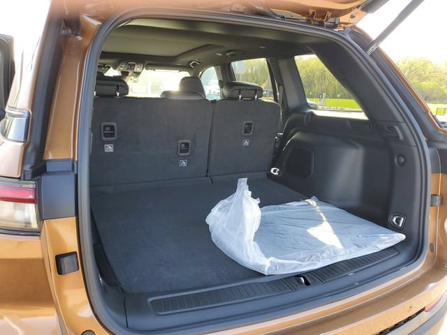 New 2026 Jeep Grand Cherokee Limited w/ Limited Altitude Package AWD/4WD image 17