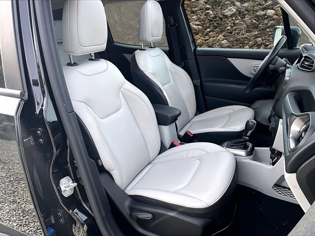 Used 2022 Jeep Renegade Limited w/ Sun, Sound & Wheels Group AWD/4WD image 7