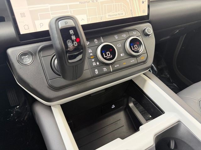 Certified 2026 Land Rover Defender 110 X-Dynamic SE AWD/4WD image 24