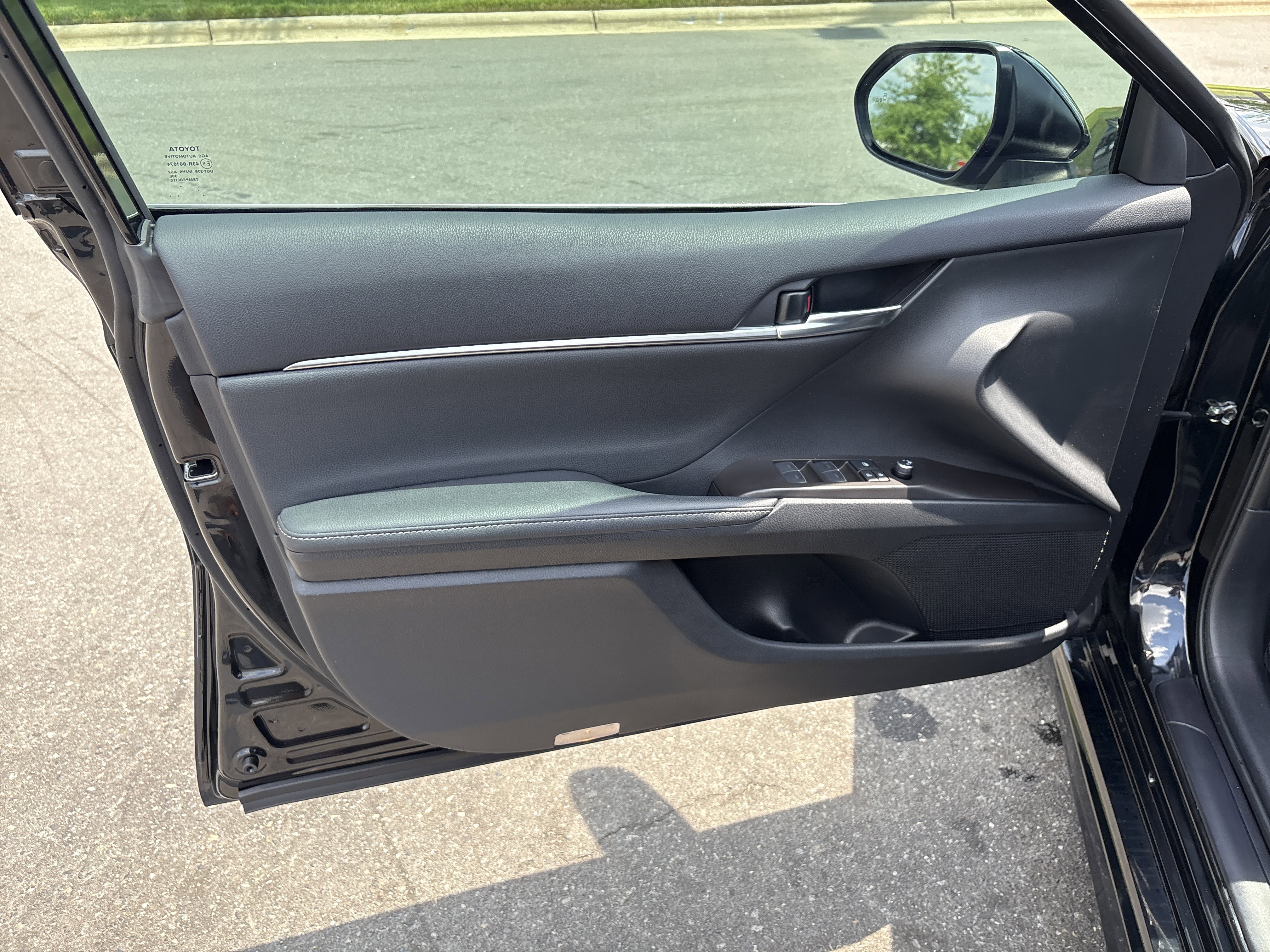 Used 2024 Toyota Camry XSE FWD image 15