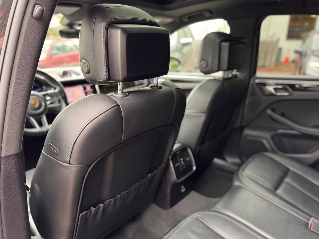 Used 2020 Porsche Macan AWD/4WD image 21