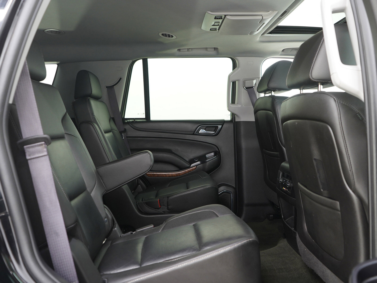 Used 2016 Chevrolet Tahoe LTZ AWD/4WD image 15