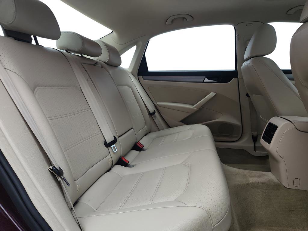 Used 2014 Volkswagen Passat TDI SE FWD image 26