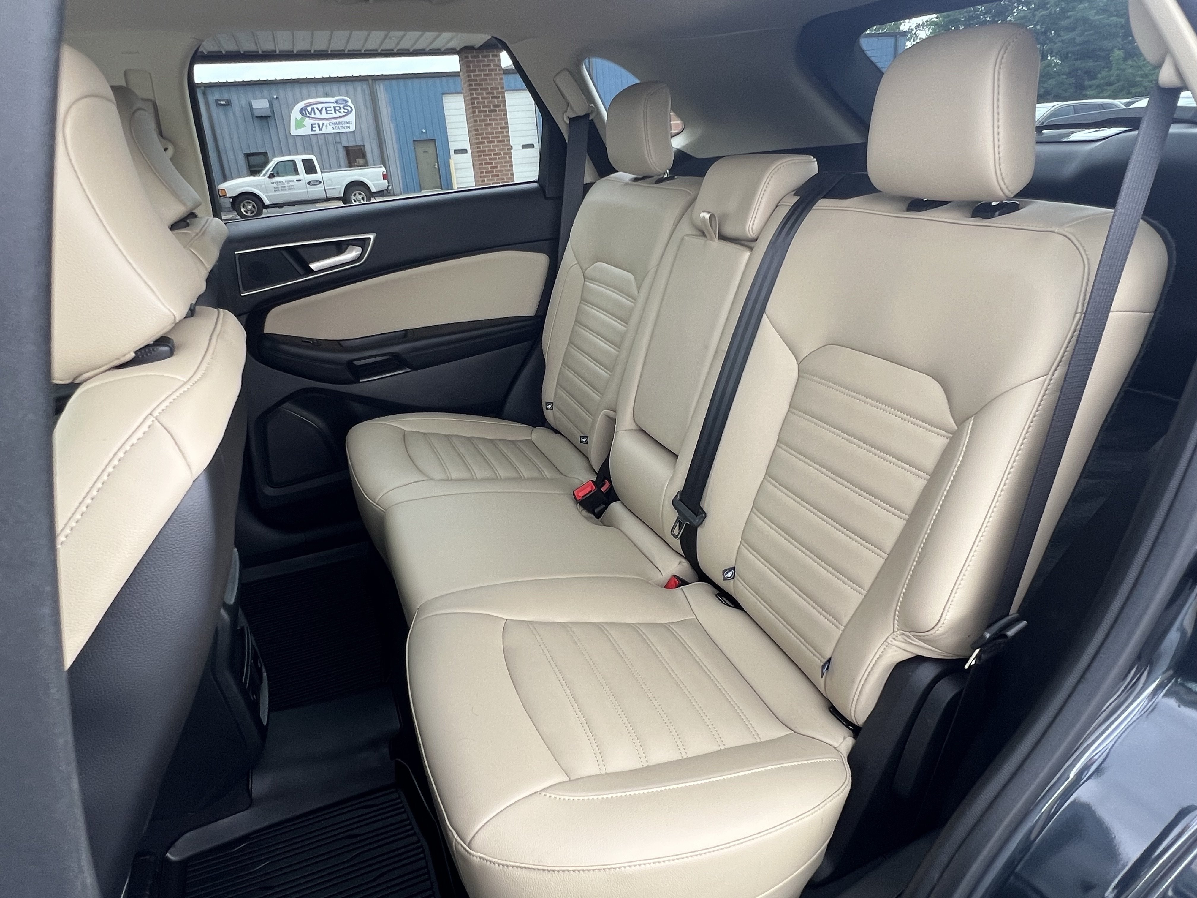 Used 2024 Ford Edge SEL w/ Convenience Package AWD/4WD image 22