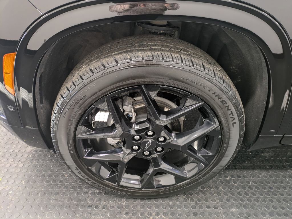Used 2025 Chevrolet Traverse RS AWD/4WD image 7