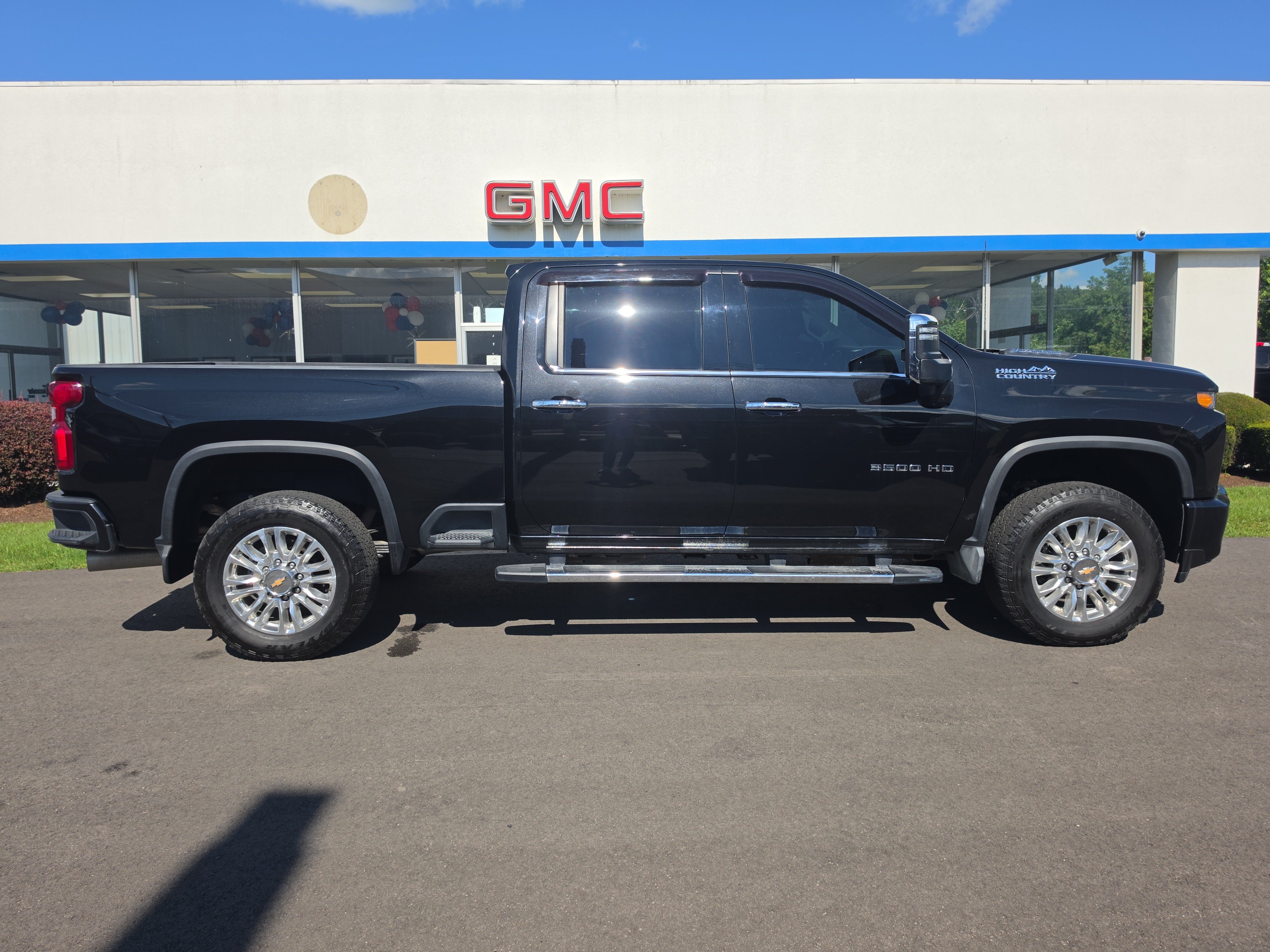 Used 2023 Chevrolet Silverado 3500 High Country w/ Z71 Off-Road Package AWD/4WD image 2