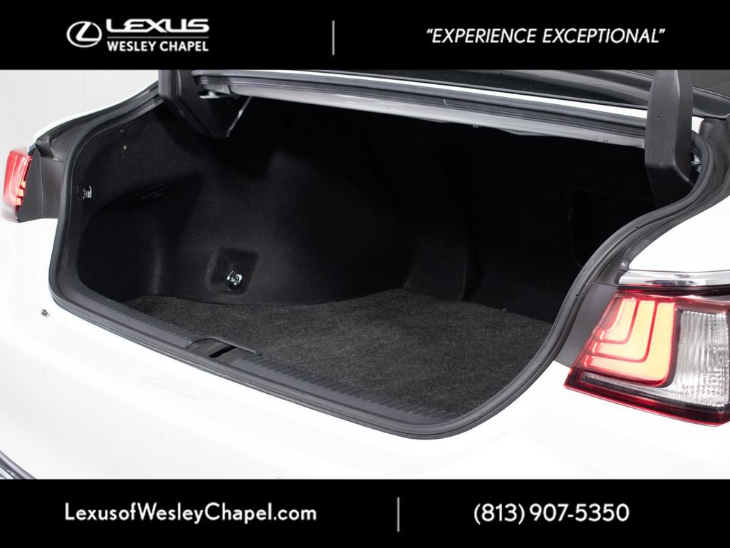 Used 2021 Lexus ES 300h Ultra Luxury w/ Accessory Package 2 FWD image 19
