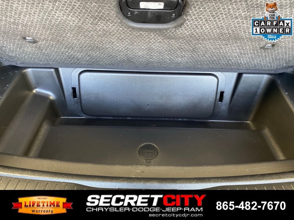 Used 2023 Jeep Grand Cherokee L Laredo AWD/4WD image 31