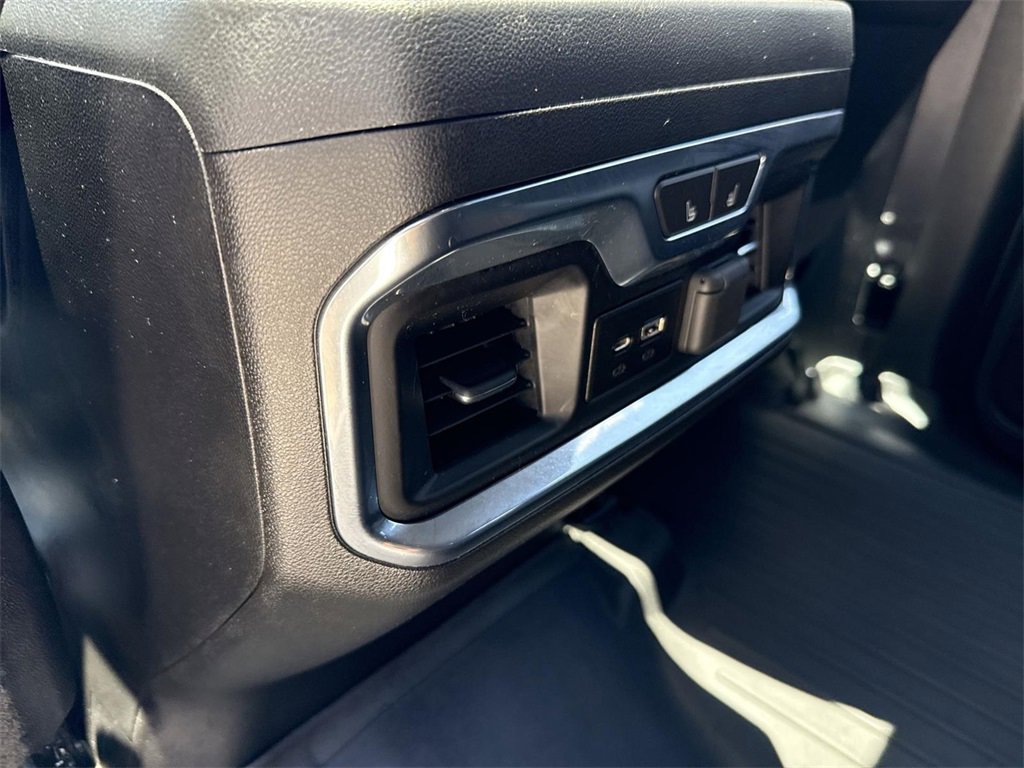 Used 2022 Chevrolet Silverado 3500 High Country image 21