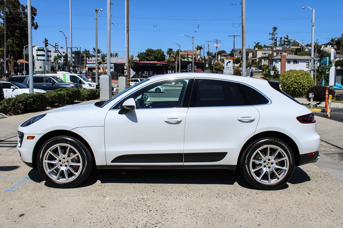 Used 2017 Porsche Macan S AWD/4WD image 2