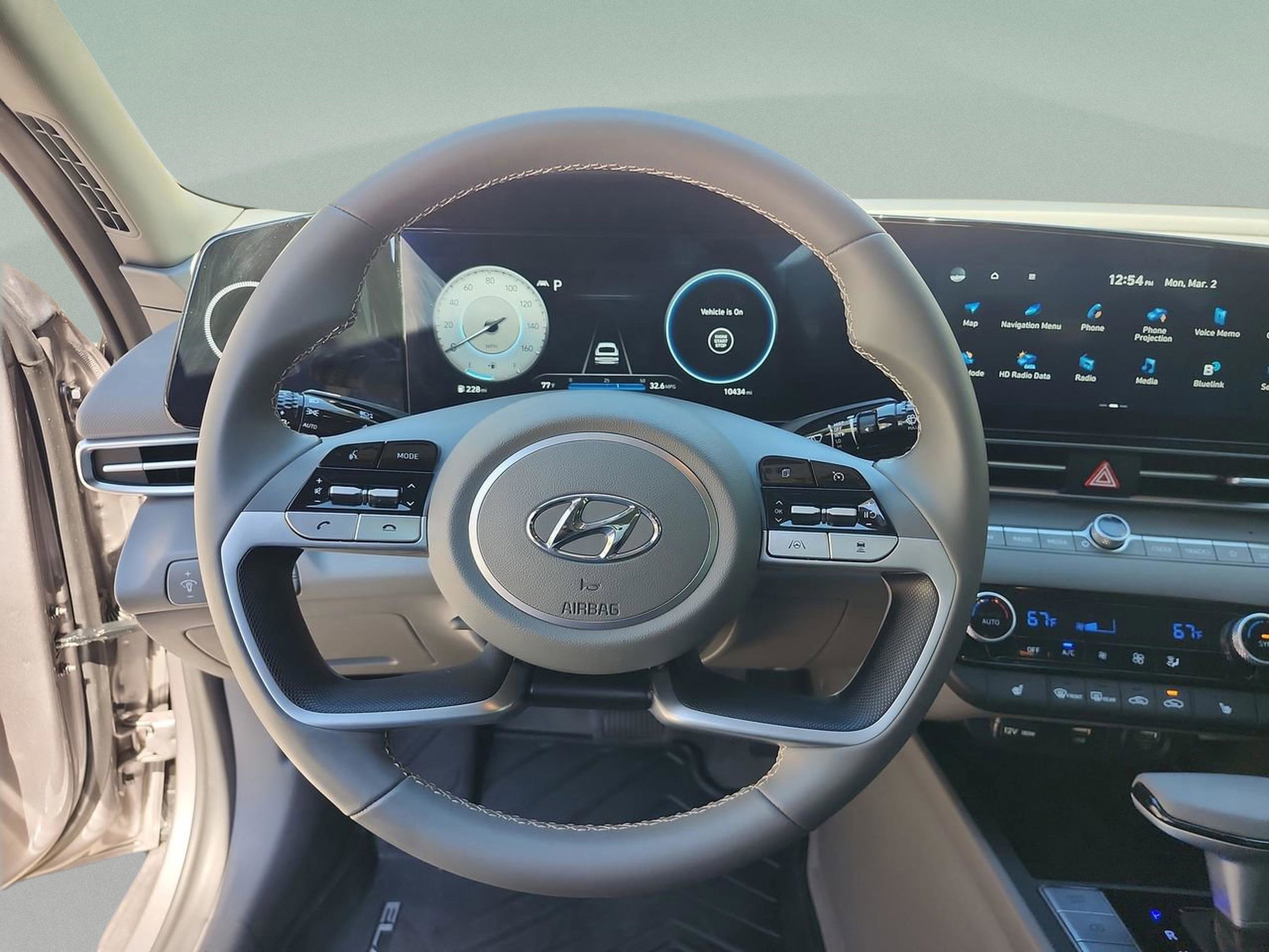 Used 2023 Hyundai Elantra SEL w/ Convenience Package image 8