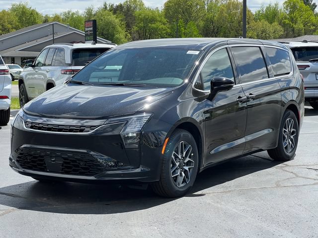 New 2027 Chrysler Pacifica Limited FWD image 47