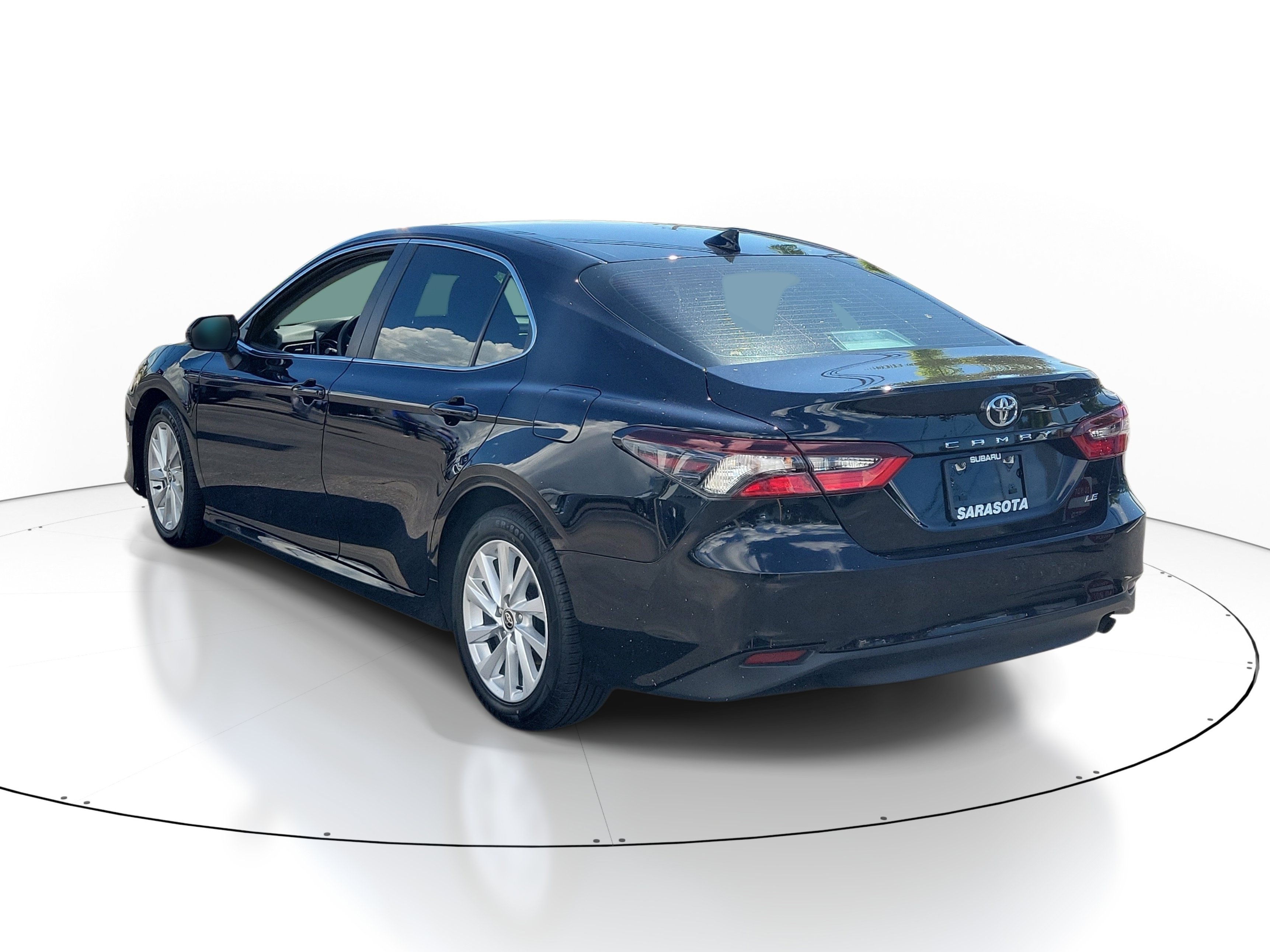 Used 2024 Toyota Camry LE FWD image 4