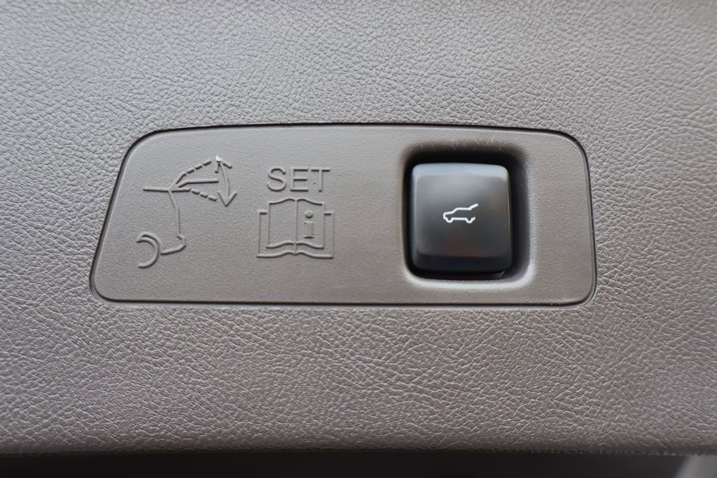 Used 2021 Lincoln Corsair AWD w/ Premium Package image 30