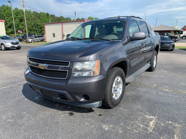 Used 2011 Chevrolet Avalanche LS RWD image 6