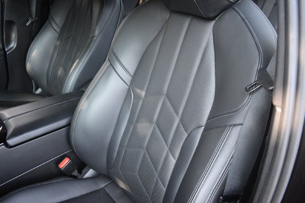 Used 2025 BMW 530i RWD image 9