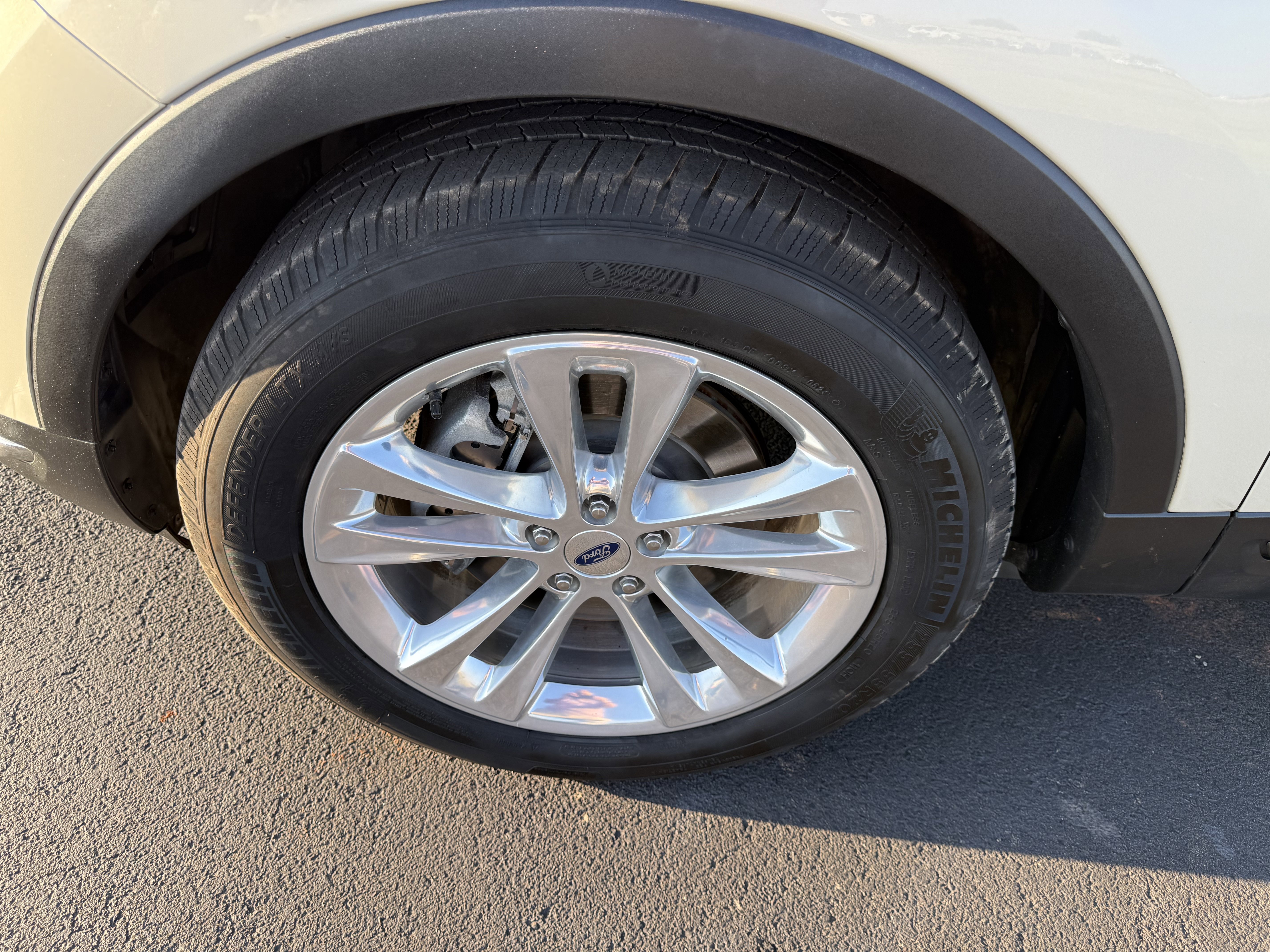 Used 2018 Ford Explorer Limited w/ Equipment Group 301A image 5